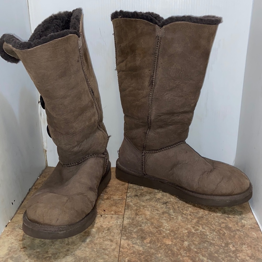 Ugg boots sz 8